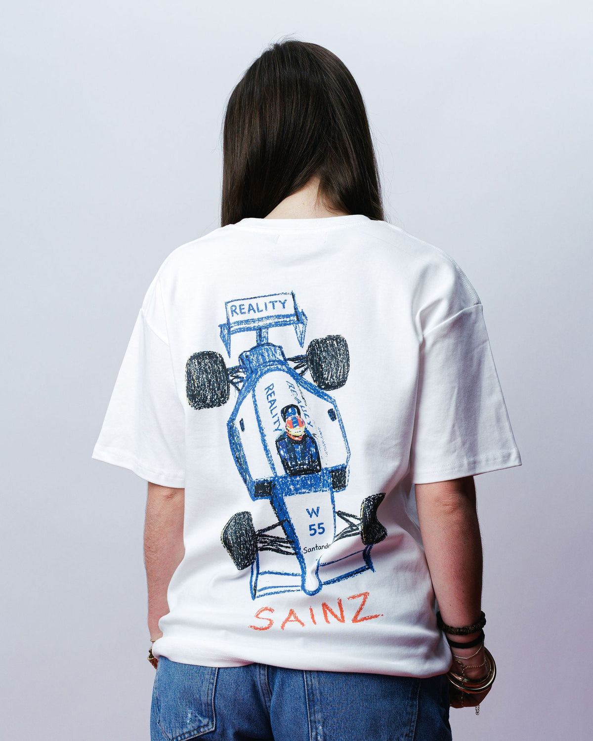 Sainz Crayon Tee, on model